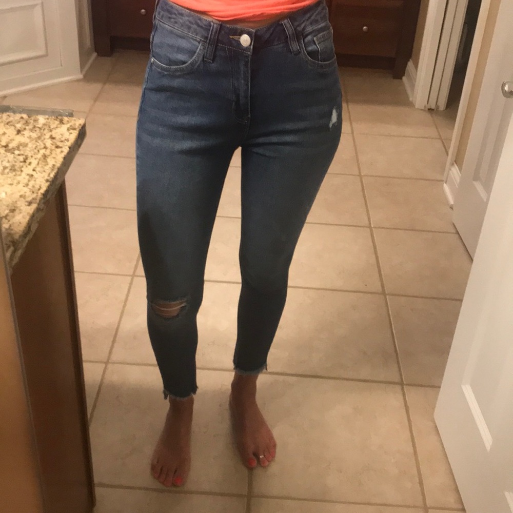 Massini high rise skinny fit ankle length jeans!